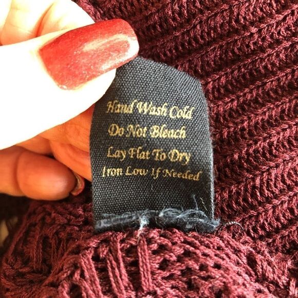 Mine Sz S Burgundy Lightweight Slouchy Knit Cable High Low Sweater - Picture 6 of 8